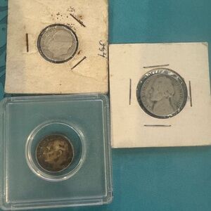 Vintage Coin Collection with Silver and Bronze Tones